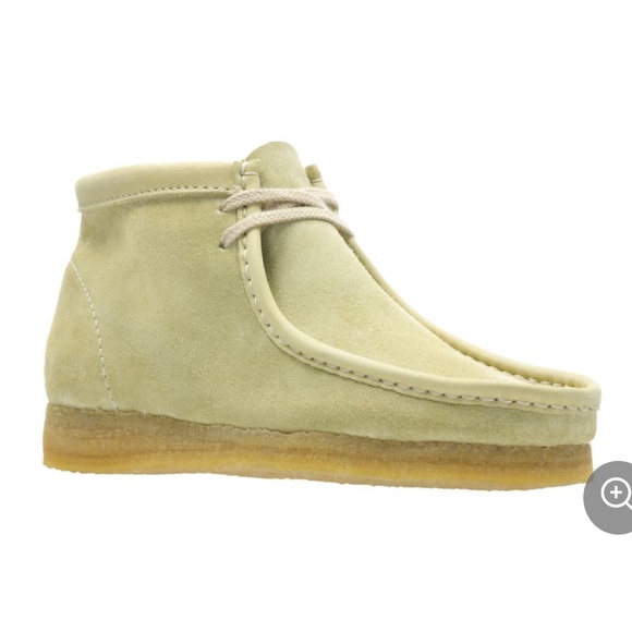 clarks wallabees wide width